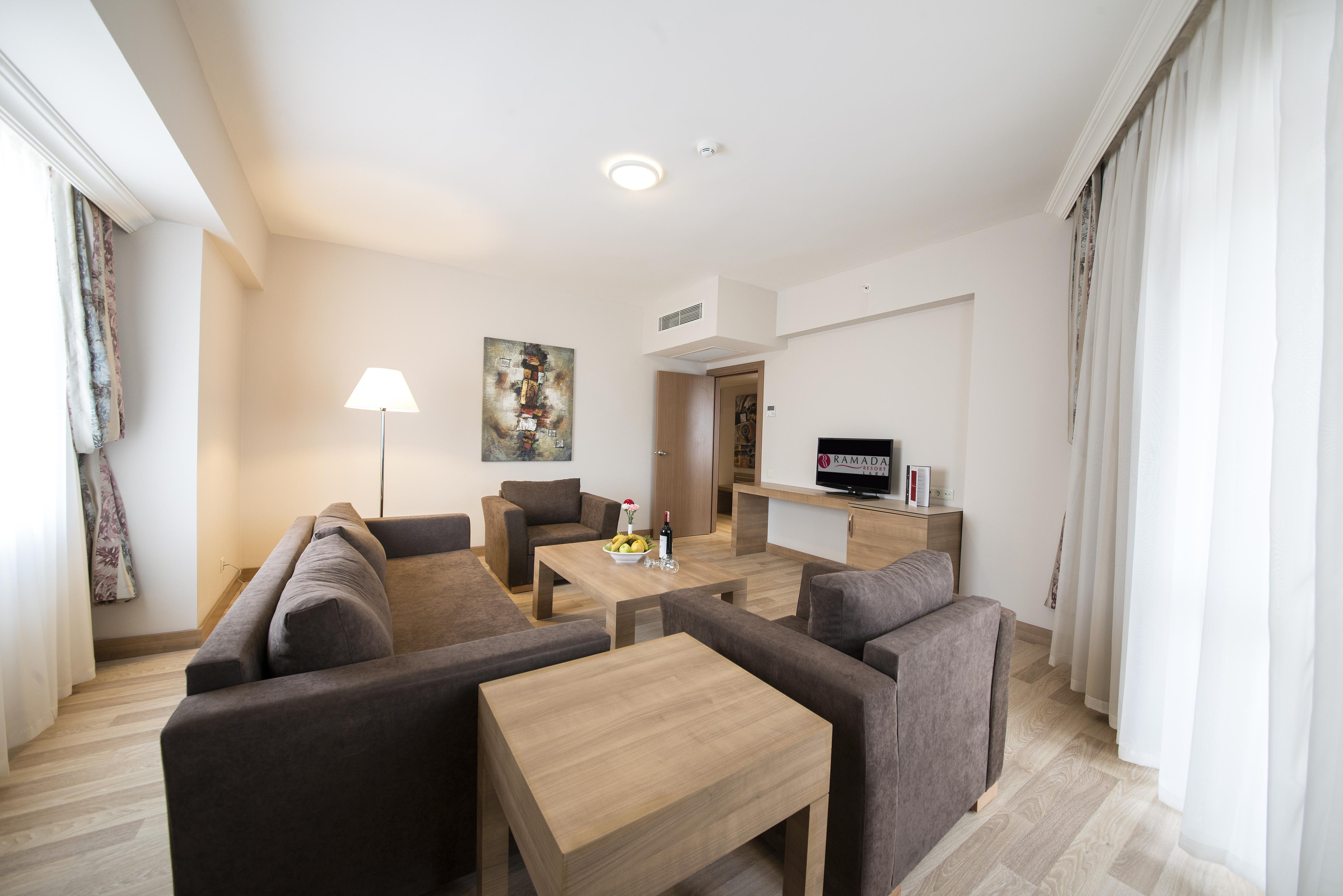 Wyndham Garden Lara Otel 4*