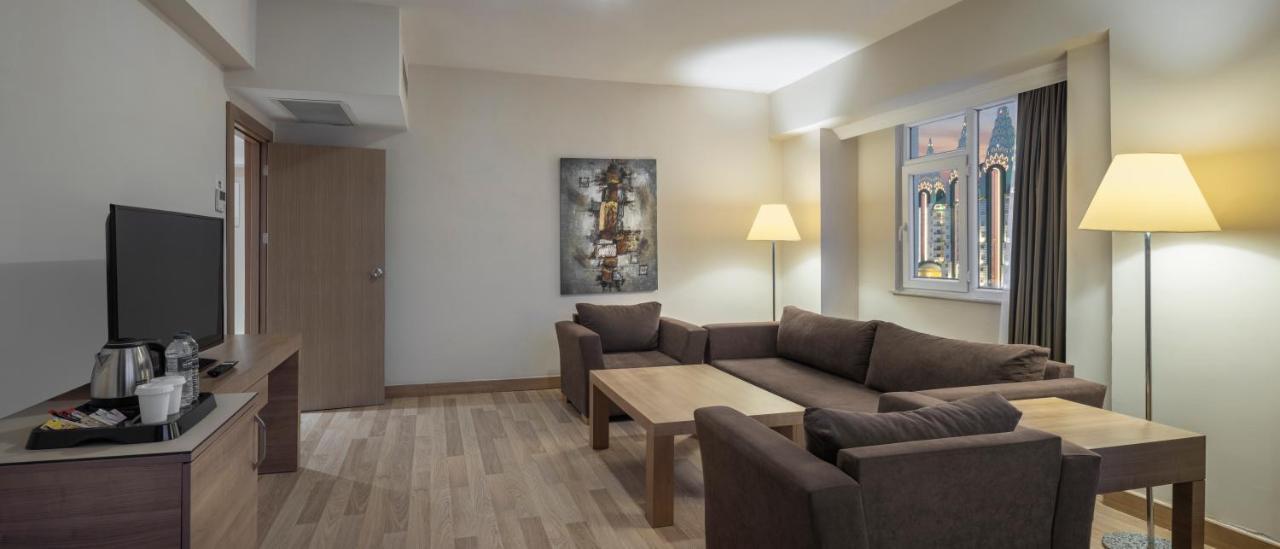 Wyndham Garden Lara Otel