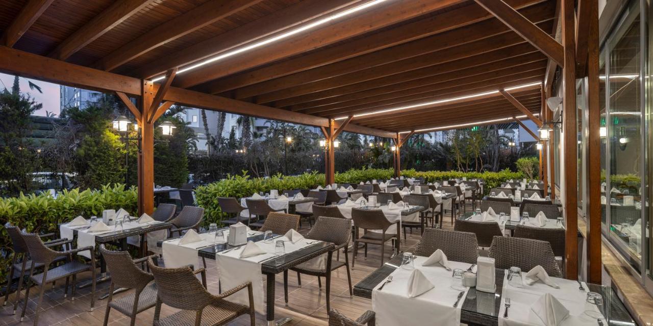 Otel Wyndham Garden Lara 4*