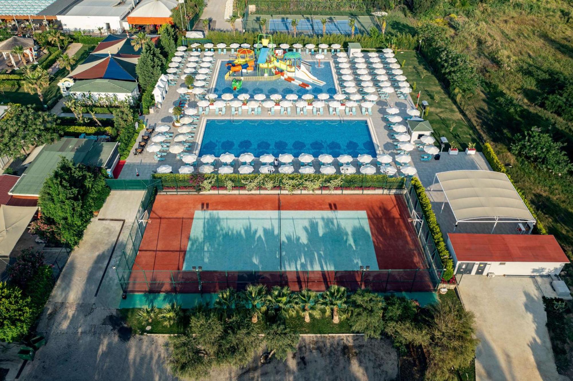 Wyndham Garden Lara Otel